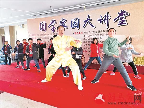 陈可馨最新动态，光芒四射，开启娱乐圈新篇章