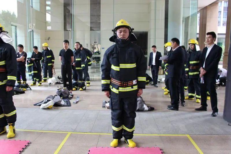 绿城物业最新动态与创新服务，共建美好家园